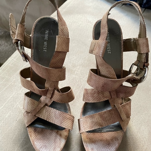 Nine West Tan Sandals 3.5” stiletto heels - US Size 9.5 - Worn Once! - Picture 3 of 4